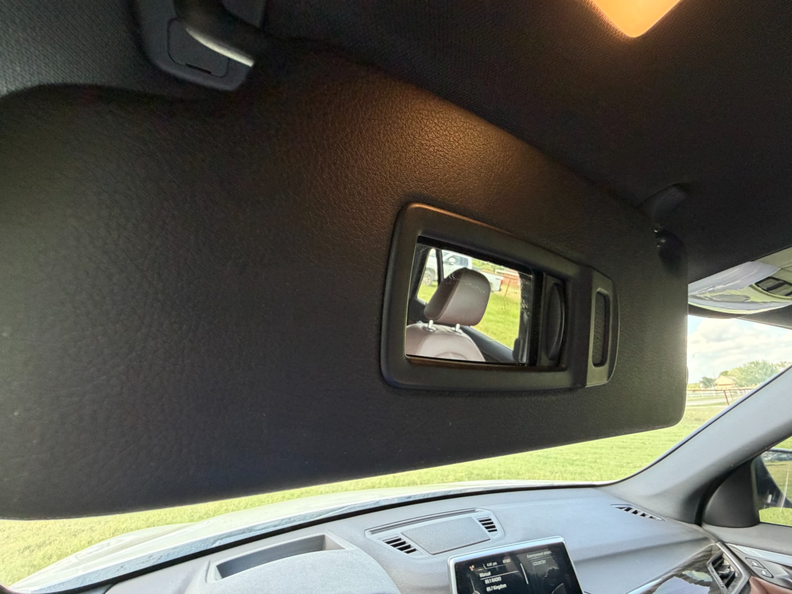 2017 BMW X1 28i - Photo 23