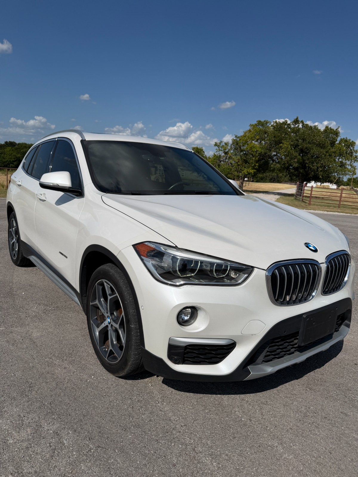 2017 BMW X1 28i - Photo 9